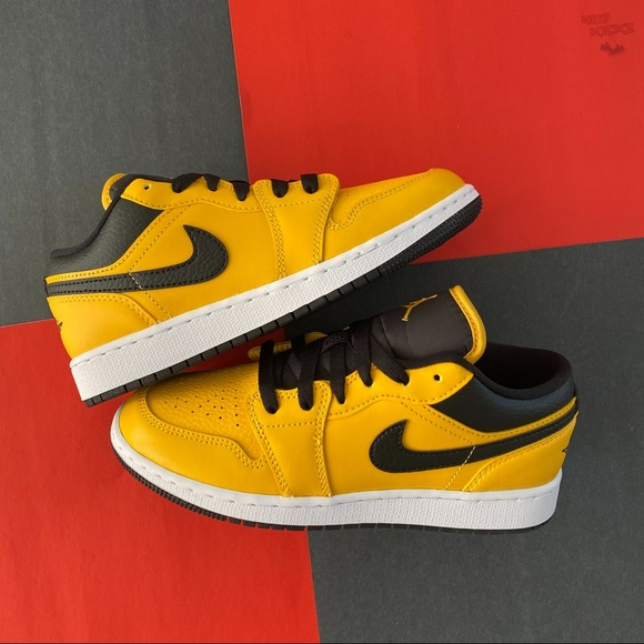Giày Nike Air Jordan 1 Low GS 'University Gold Black' 553560-700 - Ảnh 4
