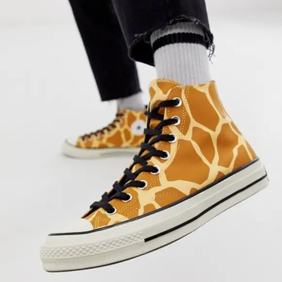 Giày Converse Chuck 70 High Giraffe Print 163410C - Ảnh 3