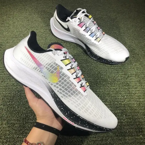 Alternative view of Giày Nike Air Zoom Pegasus 37 'Paint Splatter' CZ7864-100