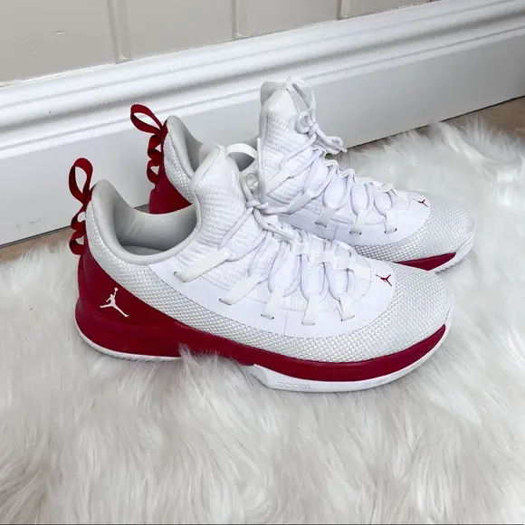Alternative view of Giày Nike Air Jordan Ultra.Fly 2 Low 'White Gym Red' AH8110-101