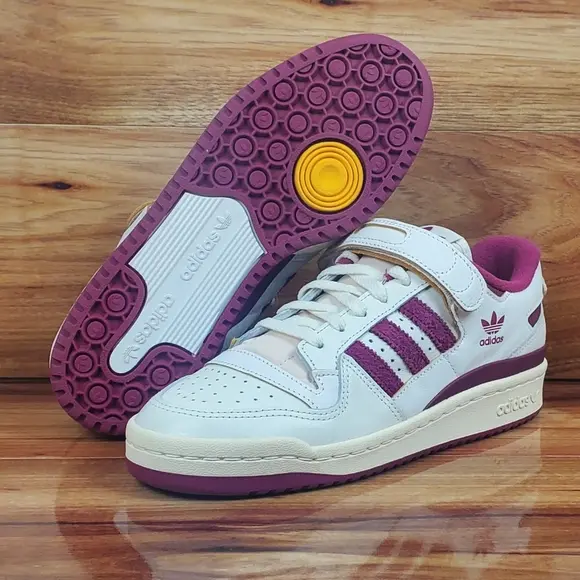 Alternative view of Giày Adidas Originals Forum 84 Low 'Power Berry' GV9114