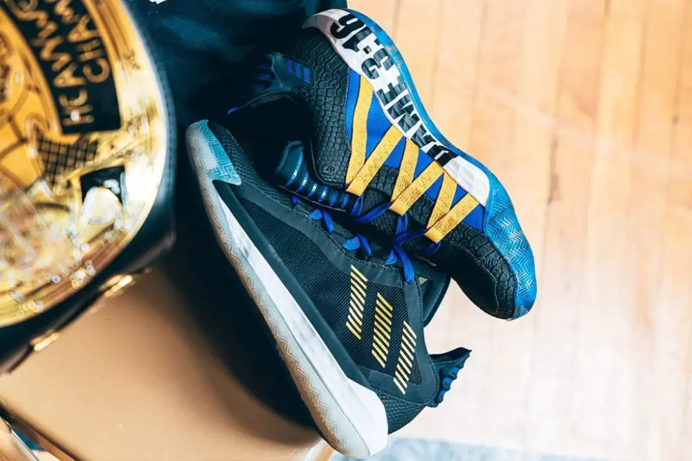 Giày Adidas Dame 6 'Stone Cold Steve Austin' FU9447 - Ảnh 3