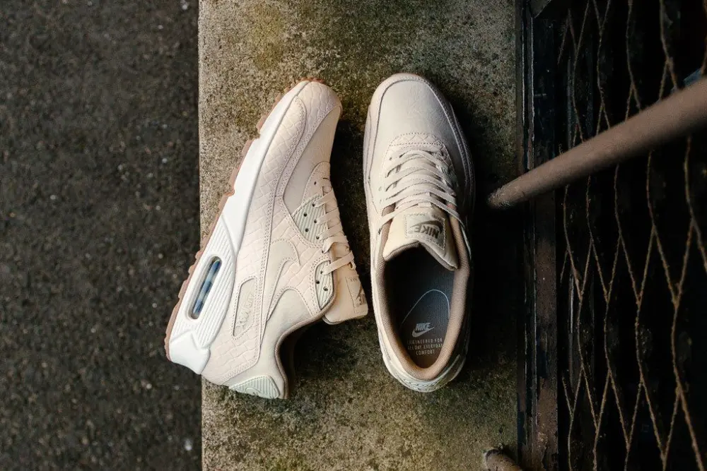Alternative view of Giày Nike Air Max 90 Premium 'Oatmeal Sail Khaki' 443817-105