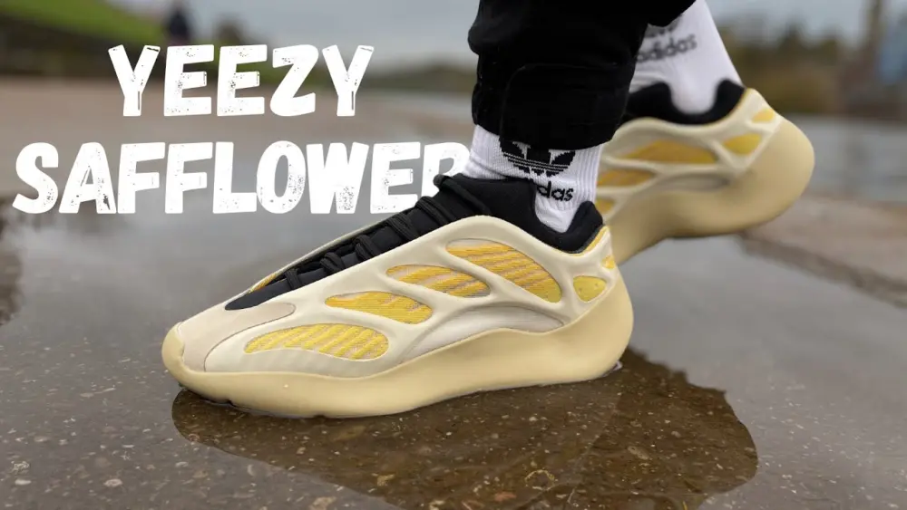 Alternative view of Giày Adidas Yeezy 700 V3 'Safflower' G54853