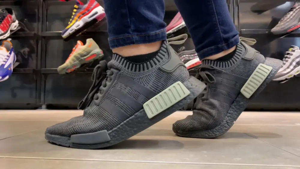 Giày Adidas NMD R1 Primeknit 'Pitch Black' AQ1248 - Ảnh 6
