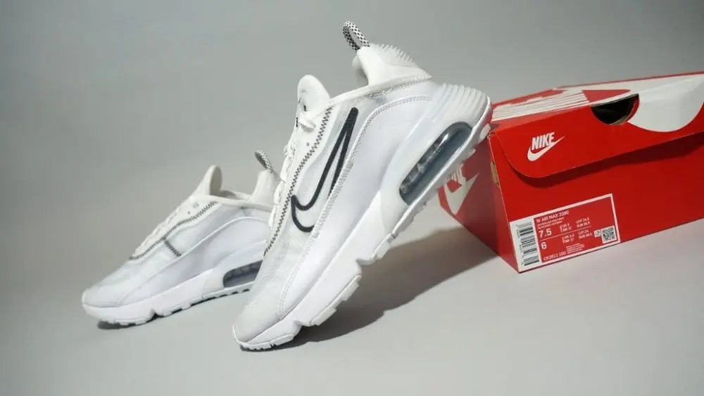 Alternative view of Giày Nike Wmns Air Max 2090 'White' CK2612-100