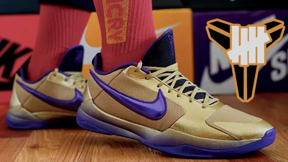 Alternative view of Giày Nike Undefeated x Zoom Kobe 5 Protro 'Hall Of Fame' DA6809-700
