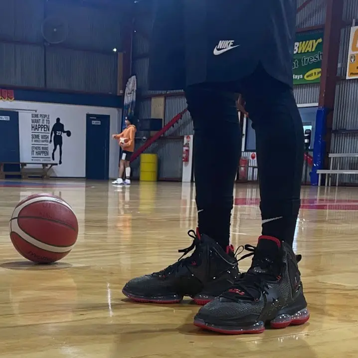 Giày Nike LeBron 19 'Bred' DC9340-001 - Ảnh 4