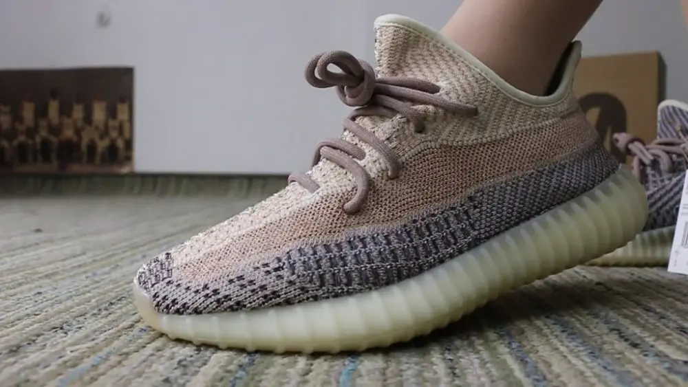 Alternative view of Giày Adidas Yeezy Boost 350 V2 'Ash Pearl' GY7658