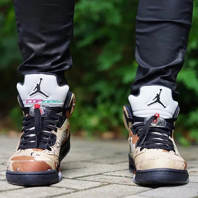 Giày Nike Supreme x Air Jordan 5 Retro 'Desert Camo' 824371-201 - Ảnh 3