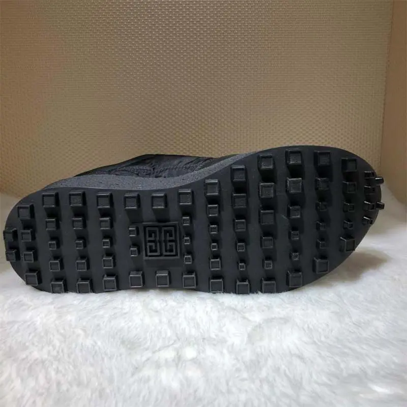 Alternative view of Giày 19SS Givenchy TR3 Runner Sneakers 'Black' BH0019H06Y-001