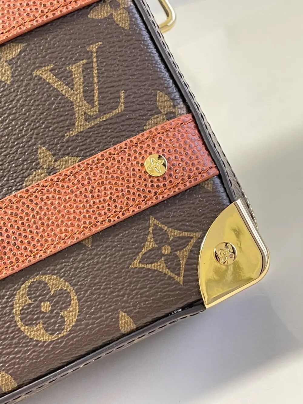 Alternative view of Túi Louis Vuitton x NBA Handle Trunk Monogram Other M45785