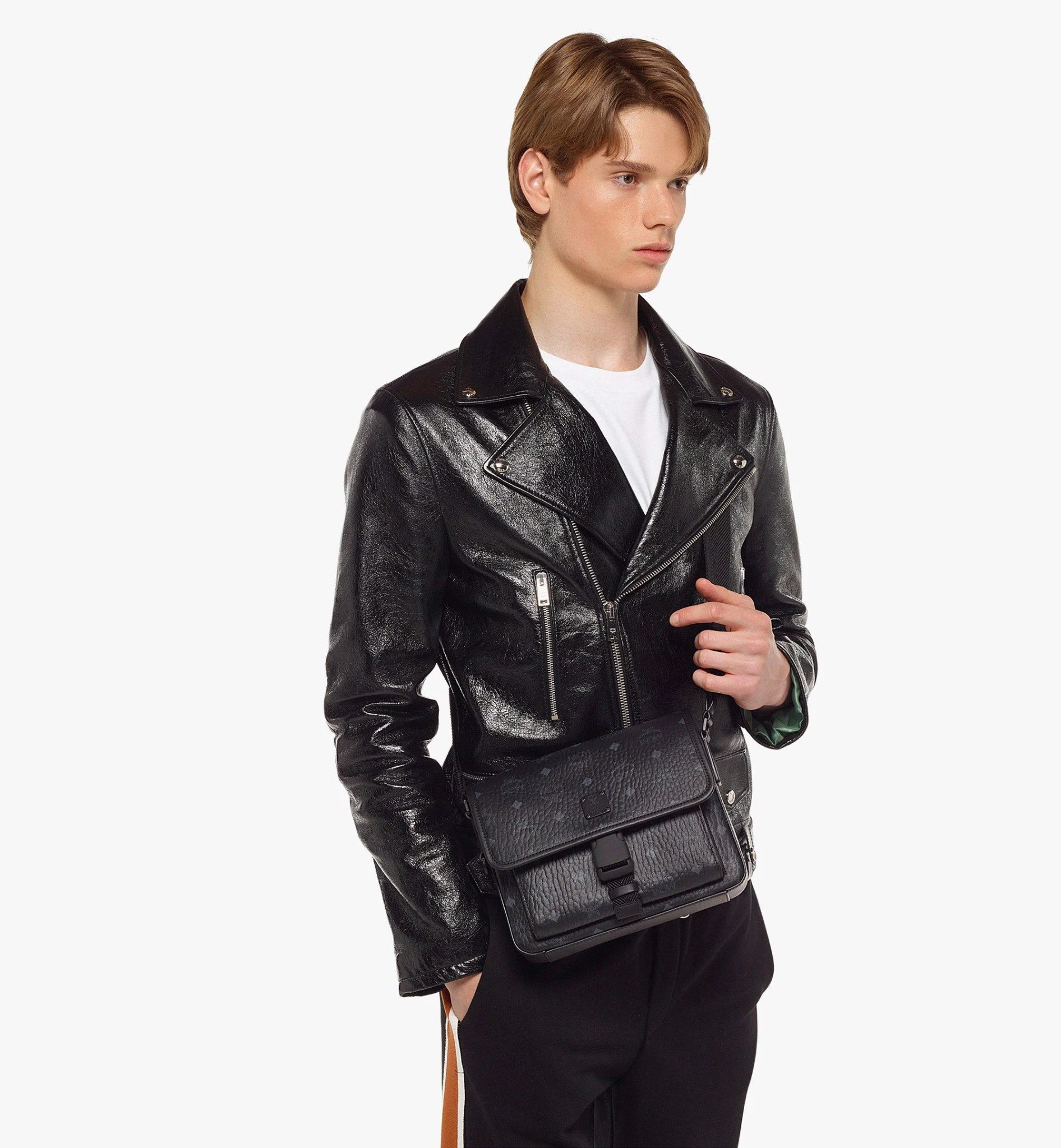 Túi MCM Klassik Messenger in Visetos 'Black' MMMCAKK01BK001 - Ảnh 4