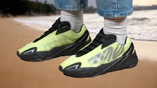Giày Adidas Yeezy Boost 700 MNVN Phosphor FY3727 - Ảnh 7