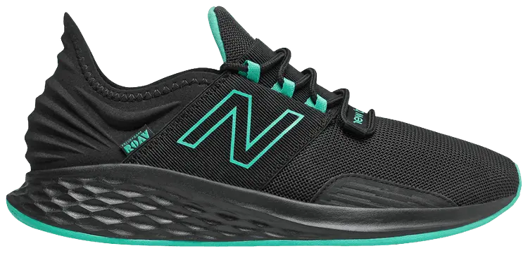 Giày New Balance Liverpool FC x FreshFoam ROAV MROAVLF