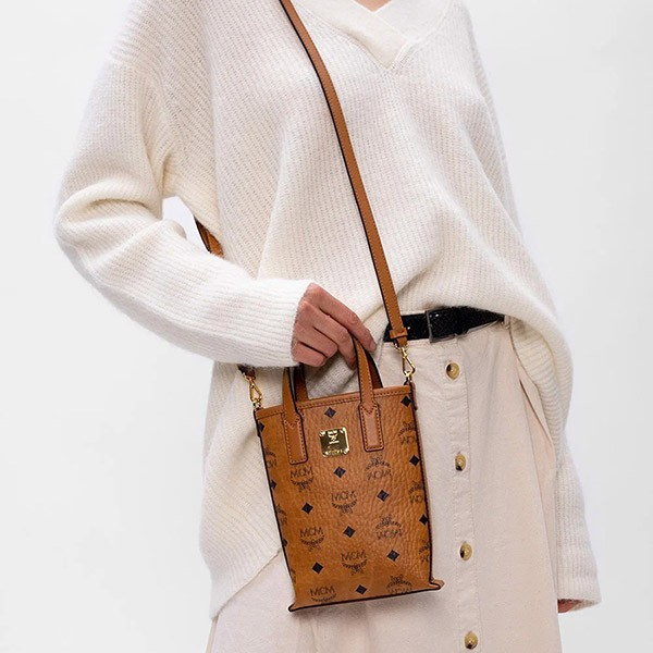 Túi MCM Essential Crossbody Bag in Visetos MWRAASE03CO001 - Ảnh 4