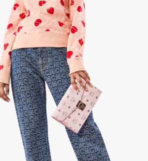 Alternative view of Túi MCM Patricia Continental Crossbody Wallet Visetos 'Pink' MYLAAPA07QH001