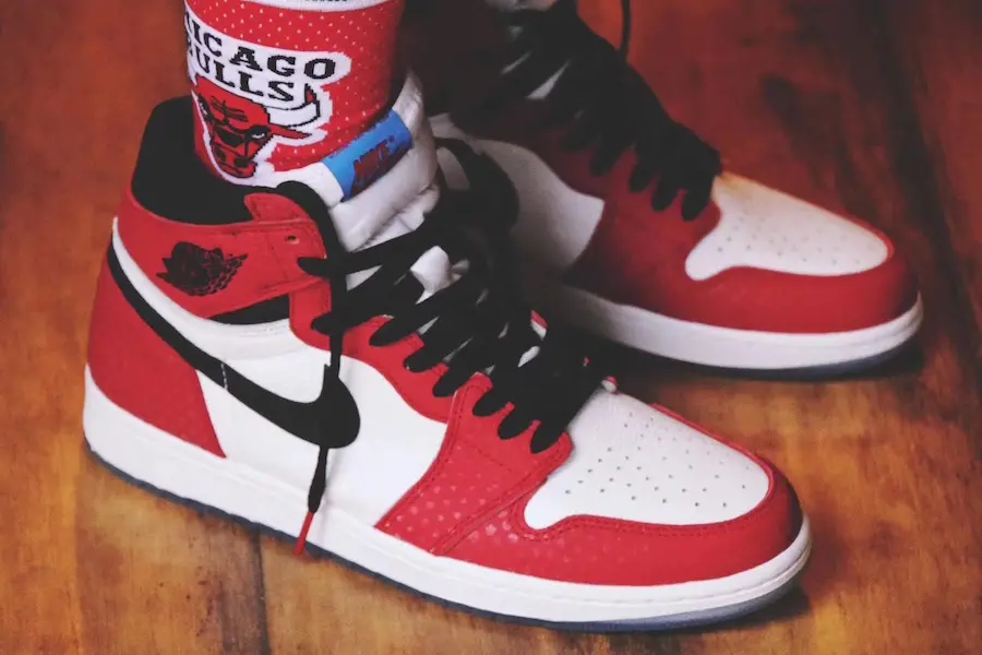 Giày Nike Air Jordan 1 Retro High 'Spider-Man' 555088-602 - Ảnh 5