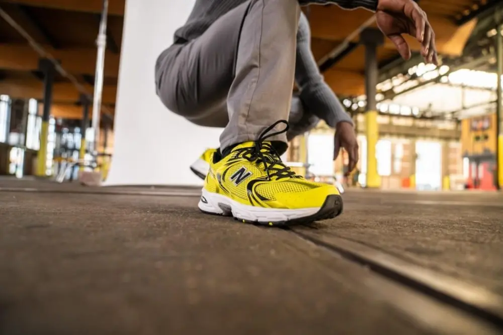 Giày New Balance 530v2 Retro 'Sulphur Yellow' MR530SE - Ảnh 6