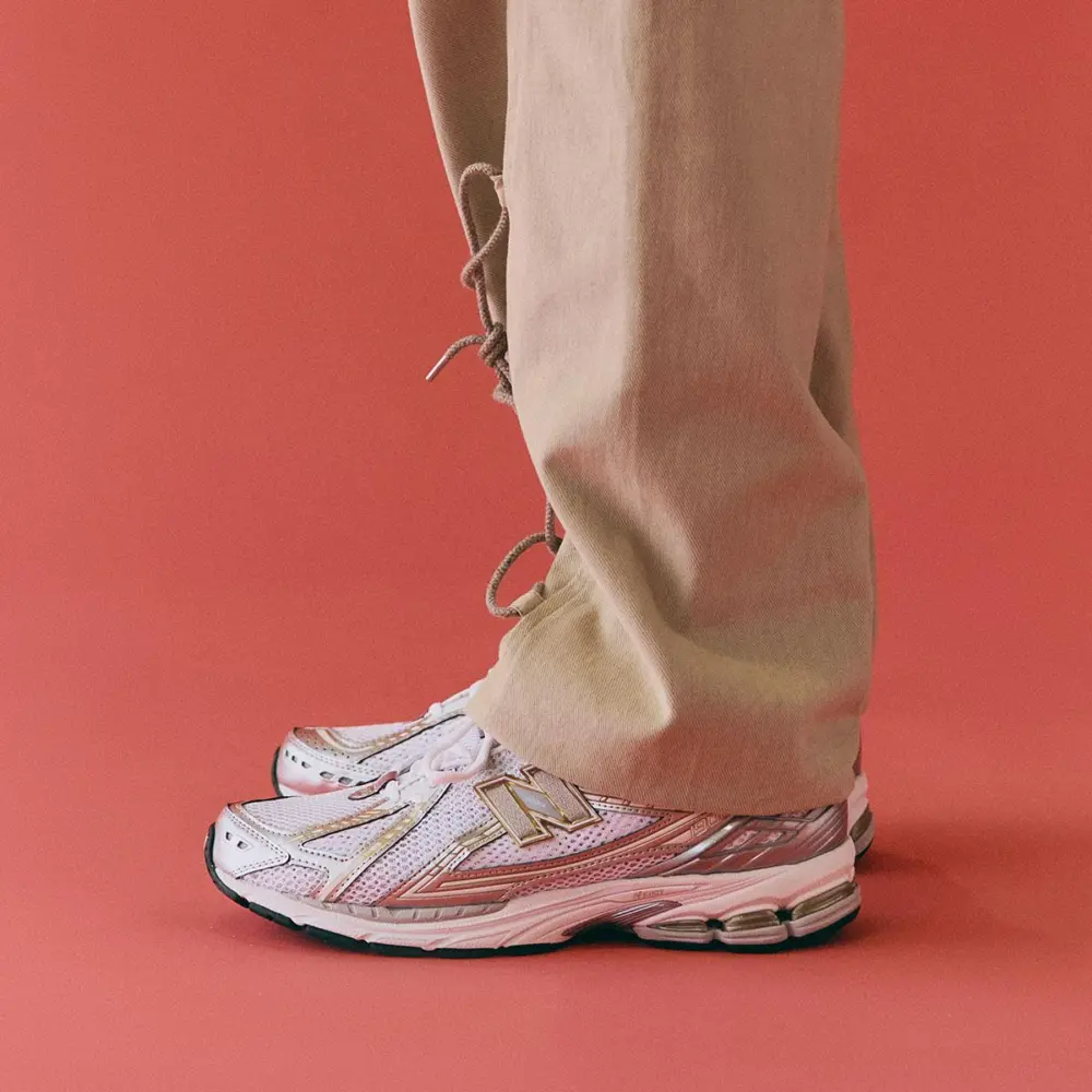 Giày New Balance 1906R 'White Silver Metallic' M1906RI - Ảnh 4