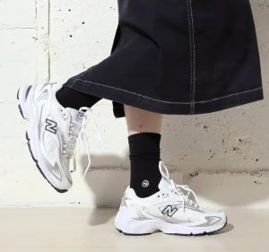 Alternative view of Giày New Balance 725 'Silver' ML725B