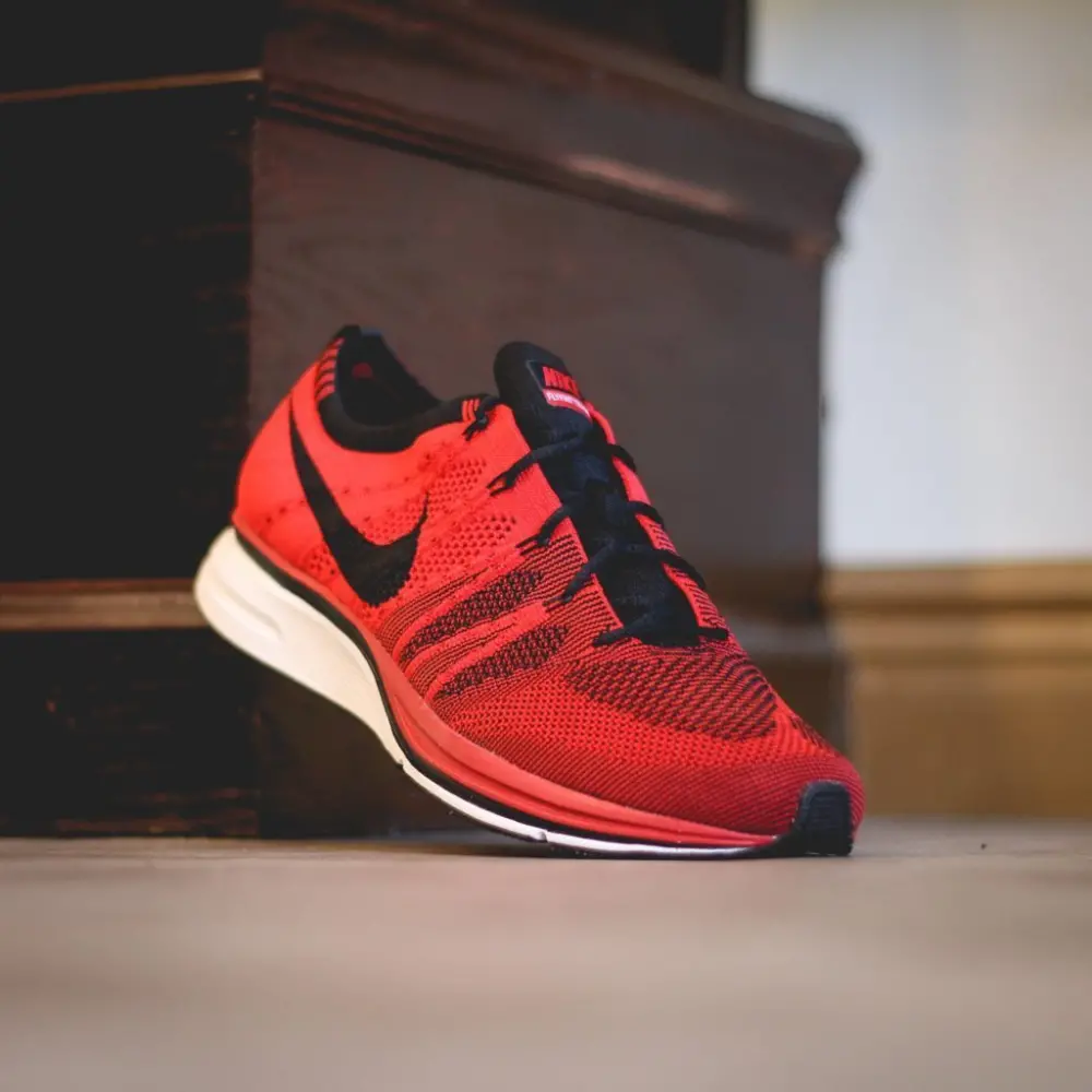 Alternative view of Giày Nike Flyknit Trainer 'University Red' AH8396-601