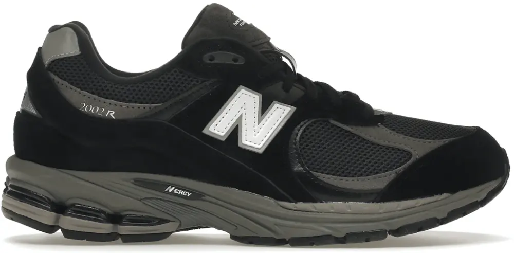 Giày New Balance 2002R Black Dark M2002RR1