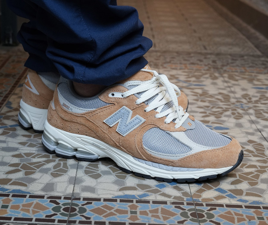 Giày New Balance 2002R 'Sweet Caramel' M2002RHM - Ảnh 6