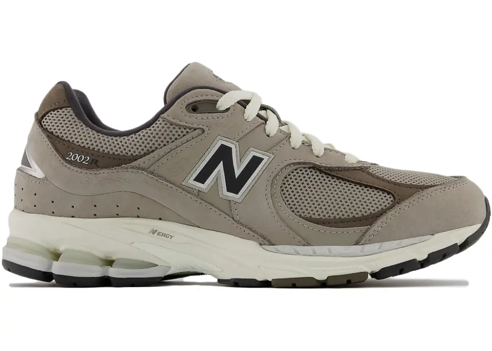 Giày New Balance 2002R 'Warm Alpaca' M2002RAW