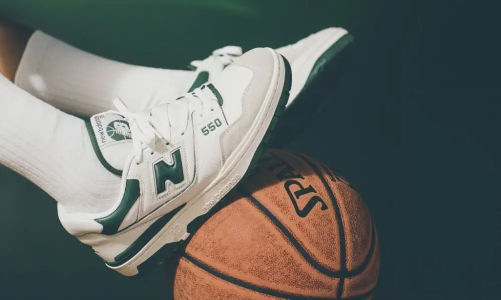Alternative view of Giày New Balance 550 'White Green' BB550WT1