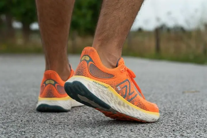 Alternative view of Giày New Balance X 1080 V12 'Orange' M1080M12