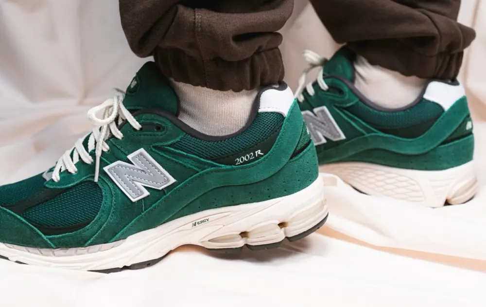 Giày New Balance 2002R 'Nightwatch Green' M2002RHB - Ảnh 3