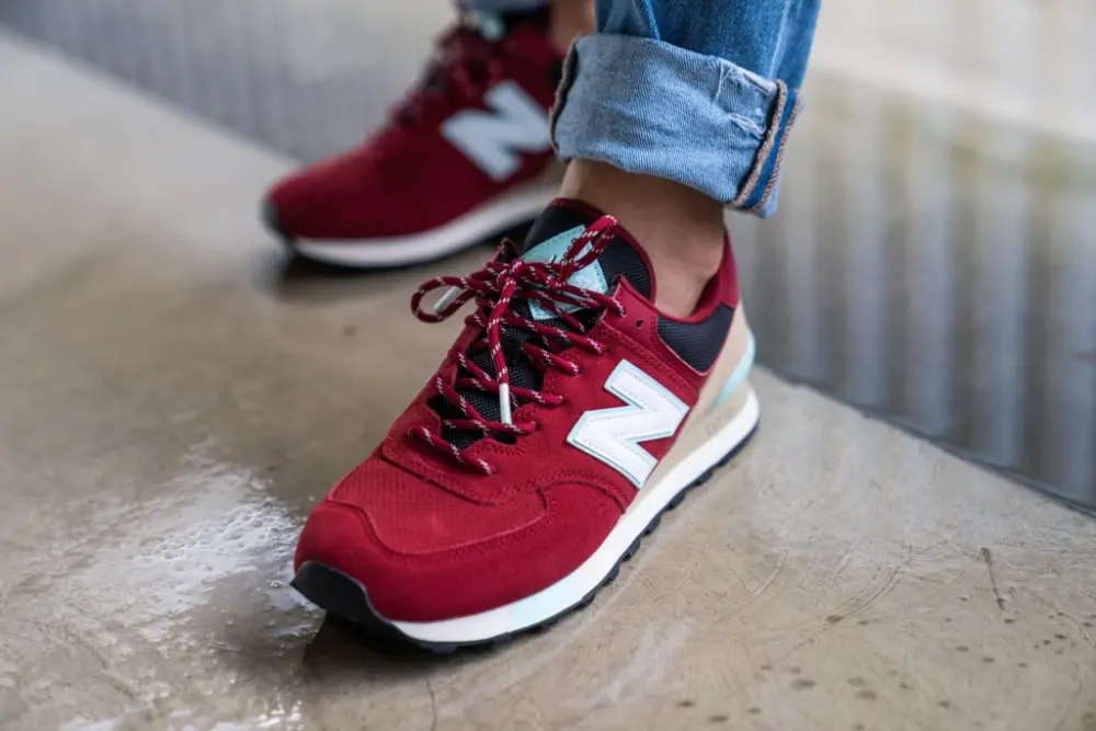 Alternative view of Giày New Balance 574 'Red' ML574JHQ