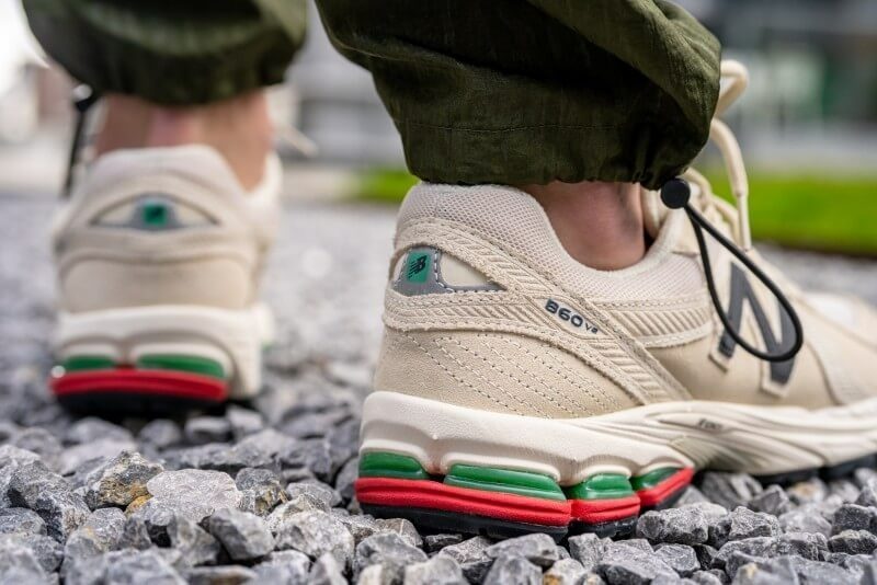 Giày New Balance 860v2 'Beige/Green-Red' ML860XG - Ảnh 4