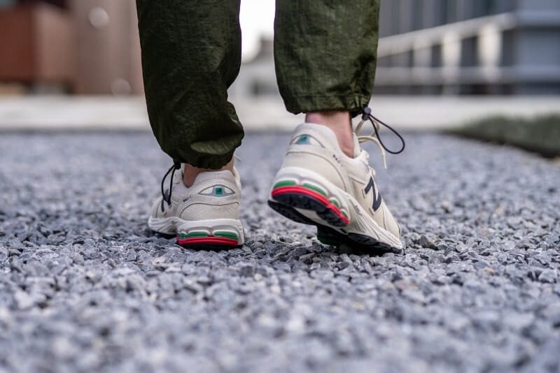 Giày New Balance 860v2 'Beige/Green-Red' ML860XG - Ảnh 5