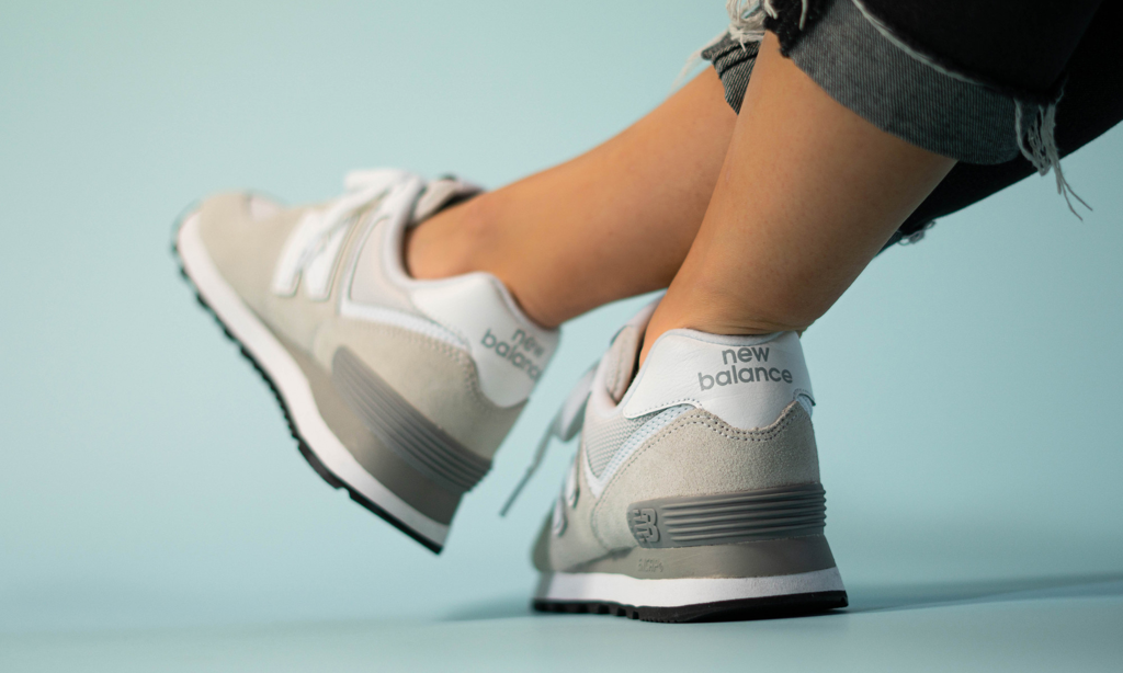 Giày New Balance Wmns 574 'Classic Beige' WL574EW - Ảnh 4