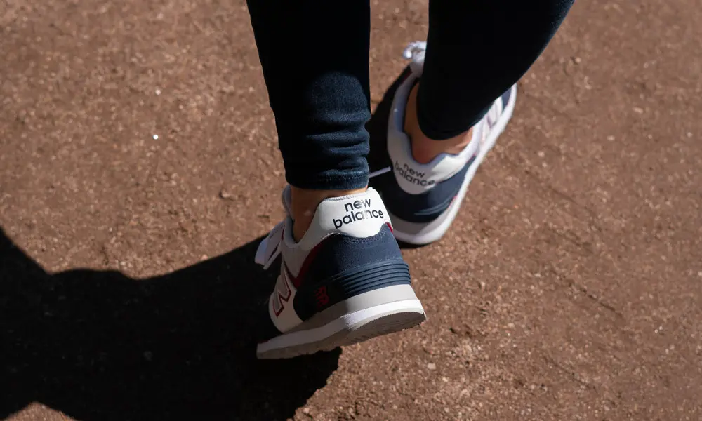 Giày New Balance Wmns 574 'Indigo Crimson' WL574VAB - Ảnh 4