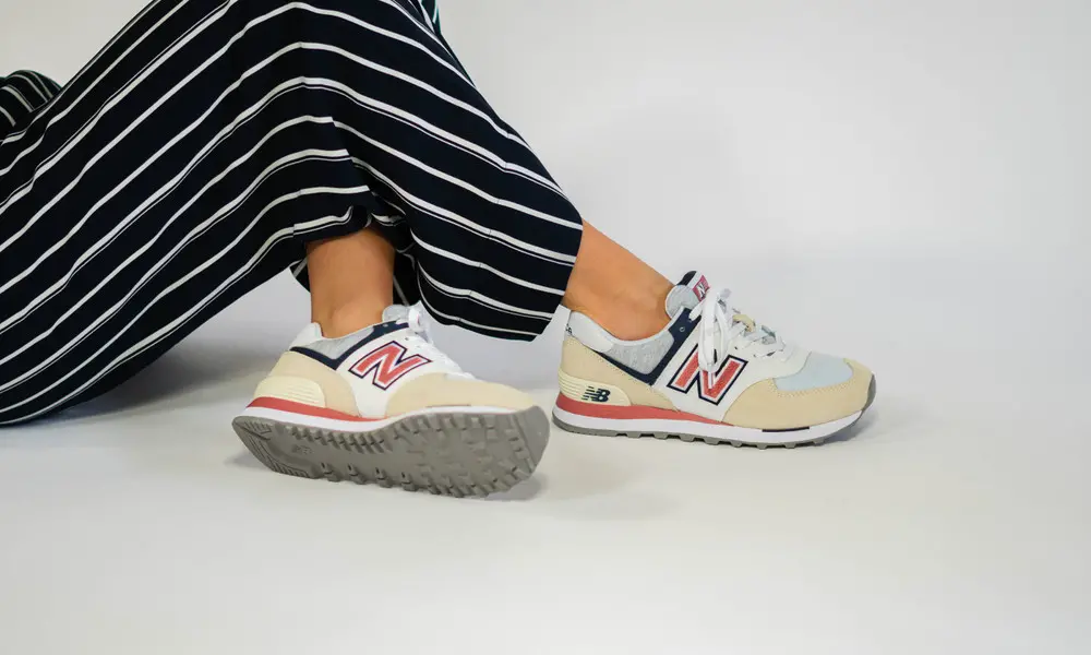 Giày New Balance 574 'Beige' WL574VAC - Ảnh 4