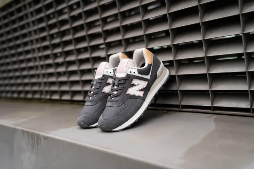 Alternative view of Giày New Balance Women's 574 'Grey Tan' WL574SYP