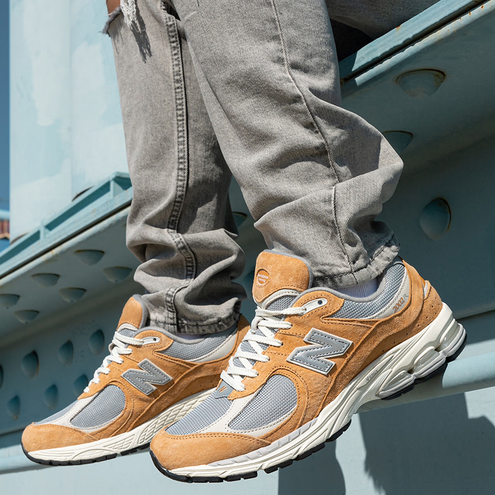 Giày New Balance 2002R 'Sweet Caramel' M2002RHM - Ảnh 2