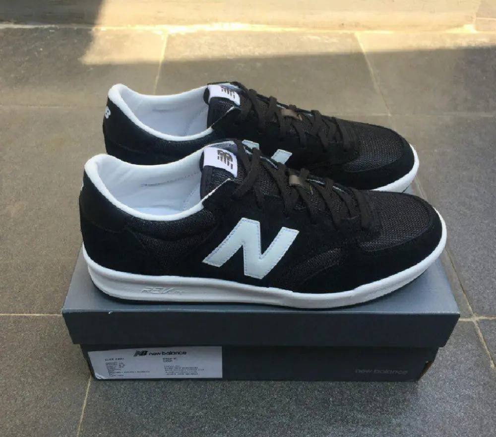 Giày New Balance 300 'Suede' CRT300BW - Ảnh 4