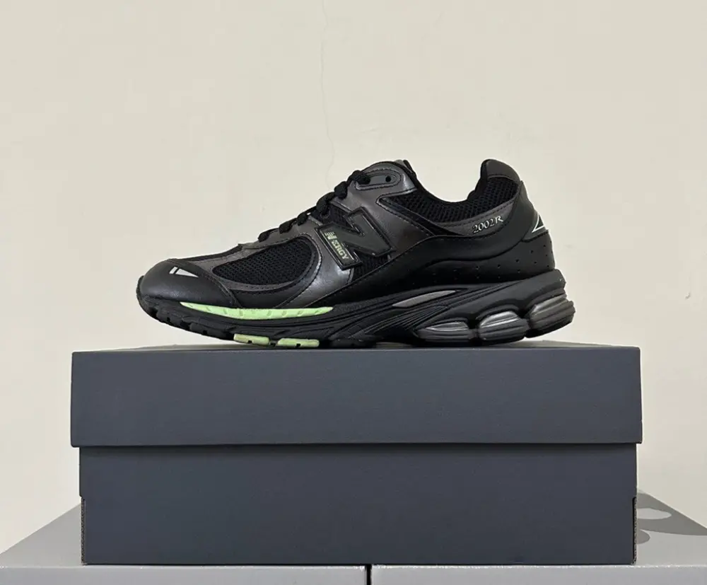 Giày New Balance 2002R 'Black Green' M2002RLD - Ảnh 8