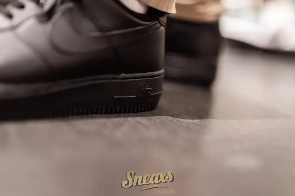 Giày Nike Air Force 1 Low 'Triple Black' 315122-001 - Ảnh 6