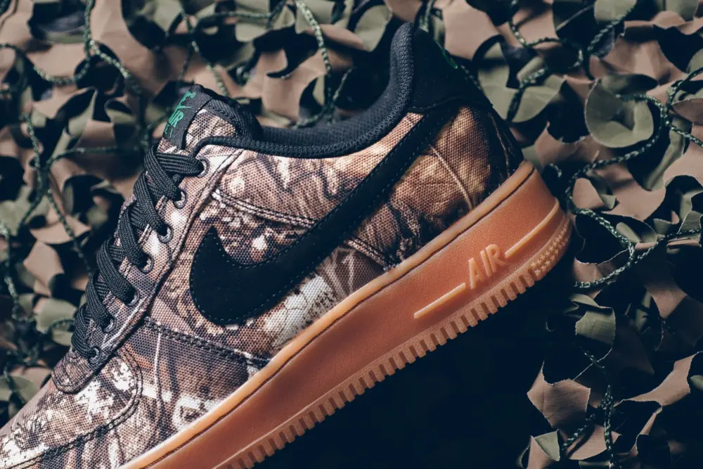 Alternative view of Giày Nike Air Force 1 Low 'Realtree Black' AV0749-001