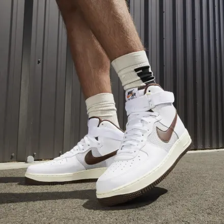 Alternative view of Giày Nike Air Force 1 High 'Vintage Chocolate' DM0209-101