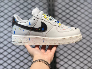 Alternative view of Giày Nike Air Force 1 '07 LV8 'Paint Splatter Light Bone' CZ0339-001