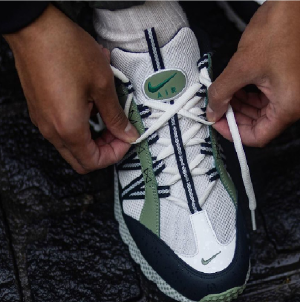 Alternative view of Giày Nike Air Humara 'Oil Green Malachite' FJ7098-301