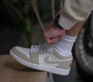 Alternative view of Giày Nike Air Jordan 1 Low SE 'Heavy Tan Leather' FB7168-121