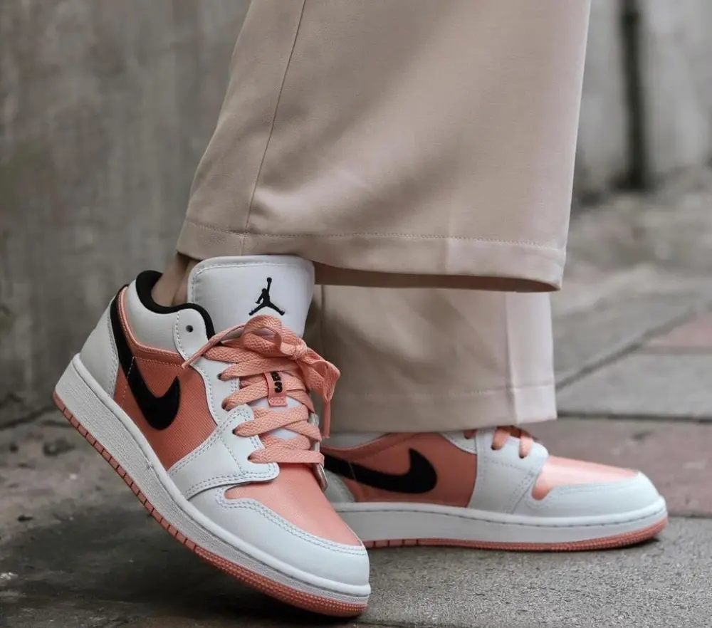 Giày Nike Air Jordan 1 Low GS 'Light Madder Root' DM8960-801 - Ảnh 4