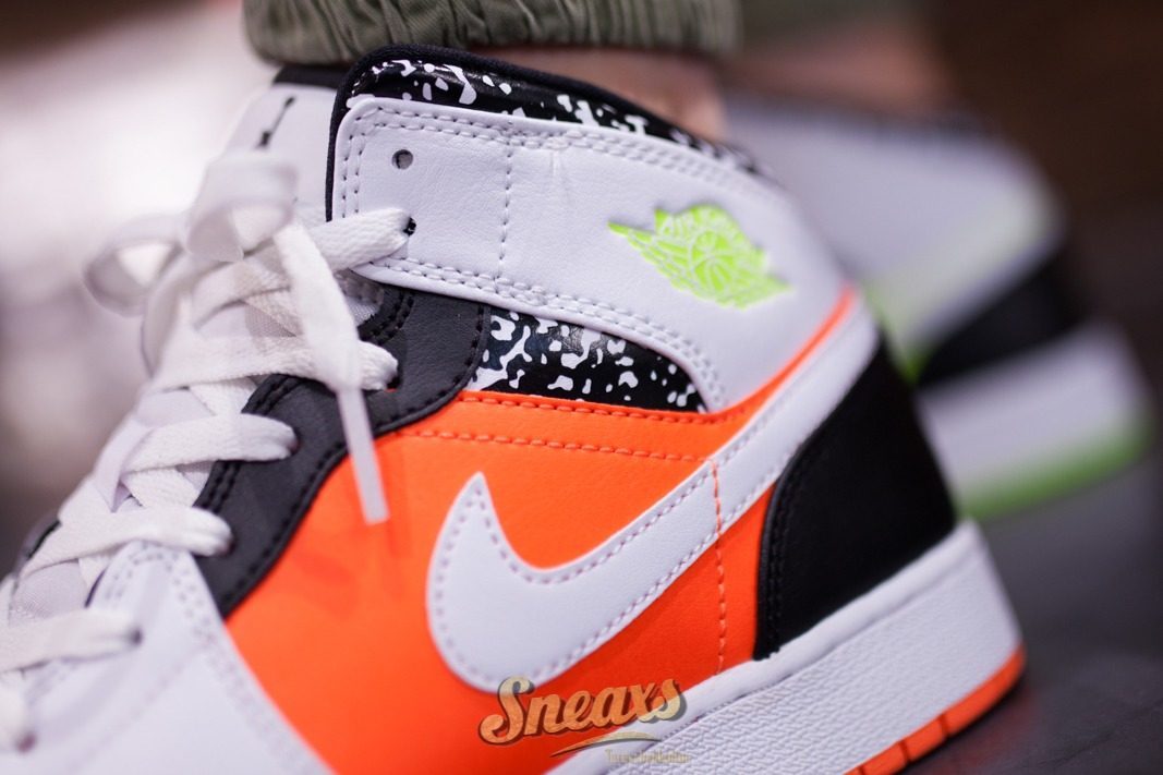 Giày Nike Air Jordan 1 Mid Composition Notebook 554725-870 - Ảnh 7